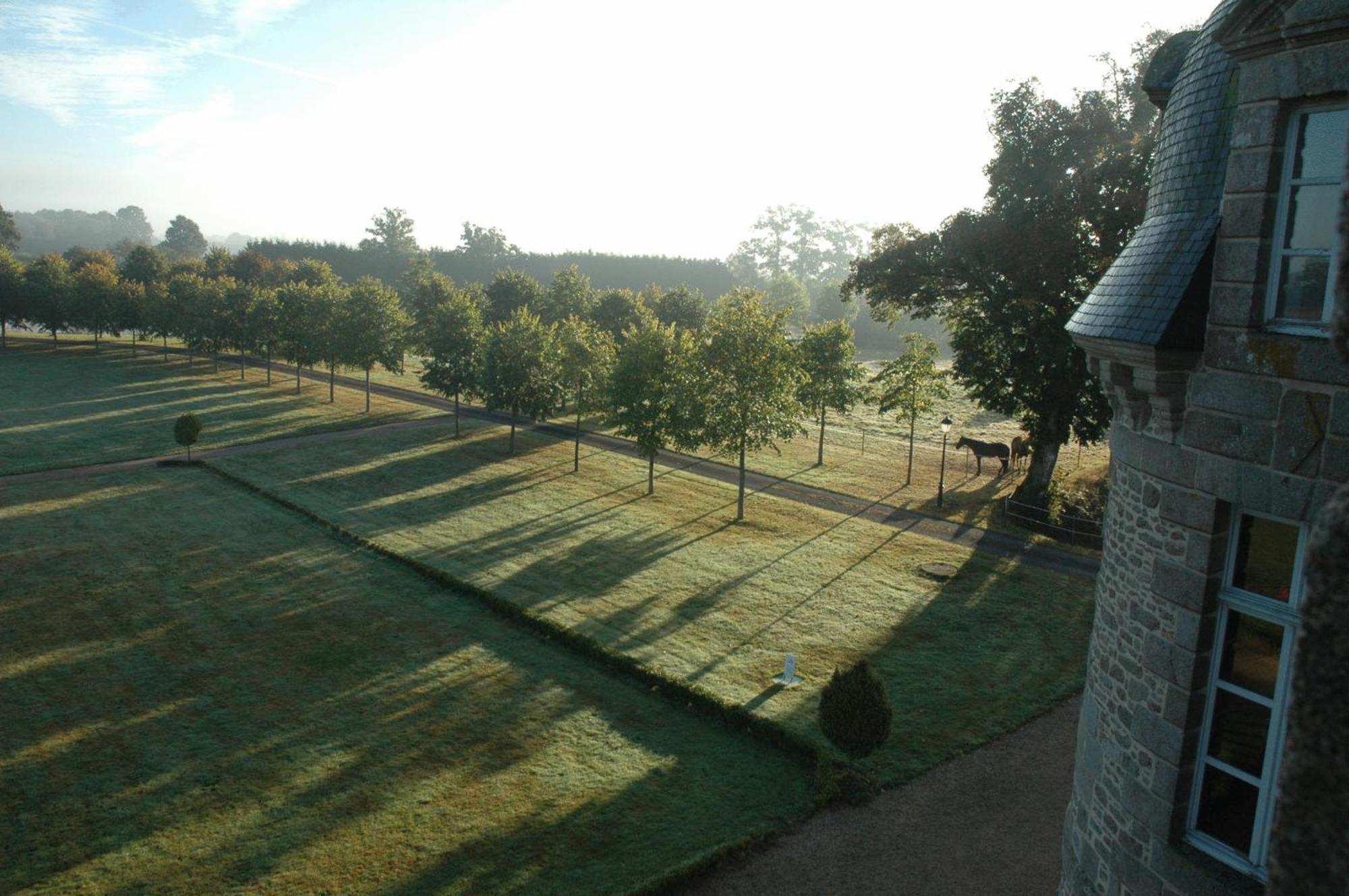 Chateau Du Bois-Guy Golf Parigné Exterior photo