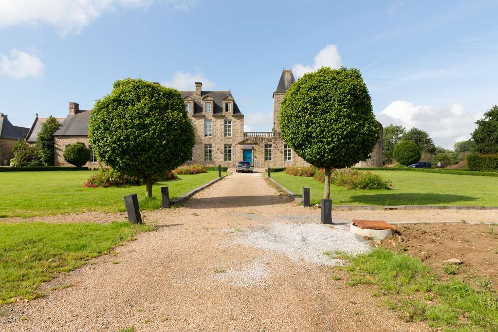 Chateau Du Bois-Guy Golf Parigné Exterior photo